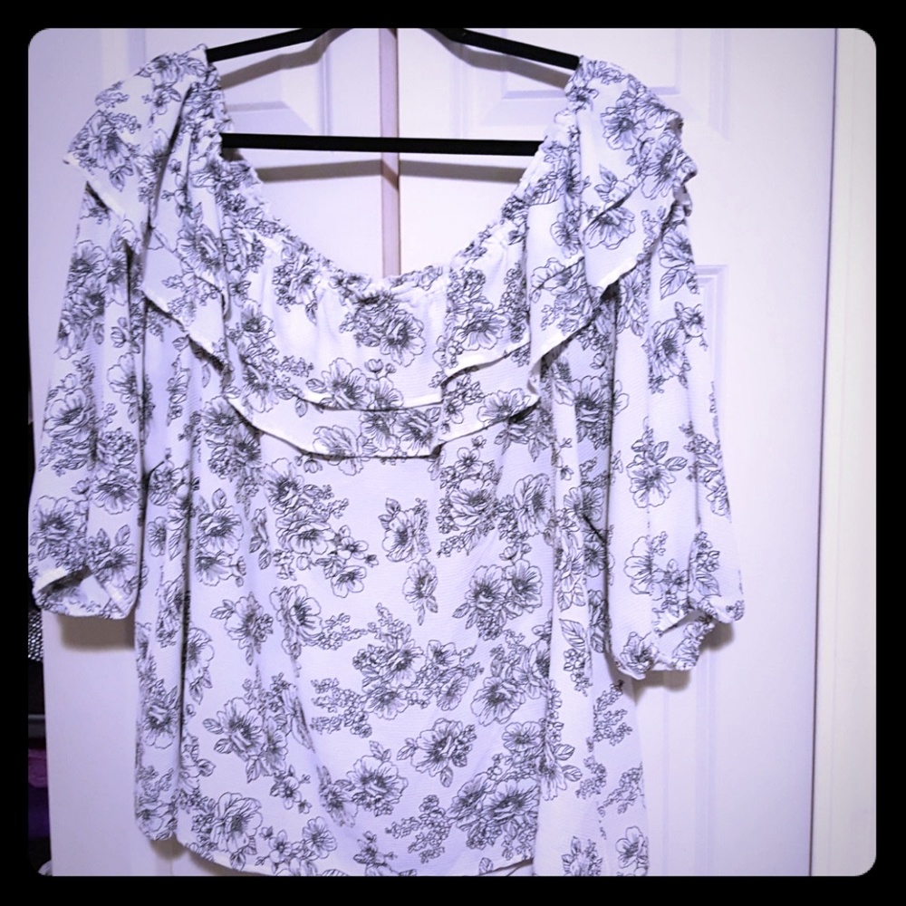 White/Black floral blouse size 2X